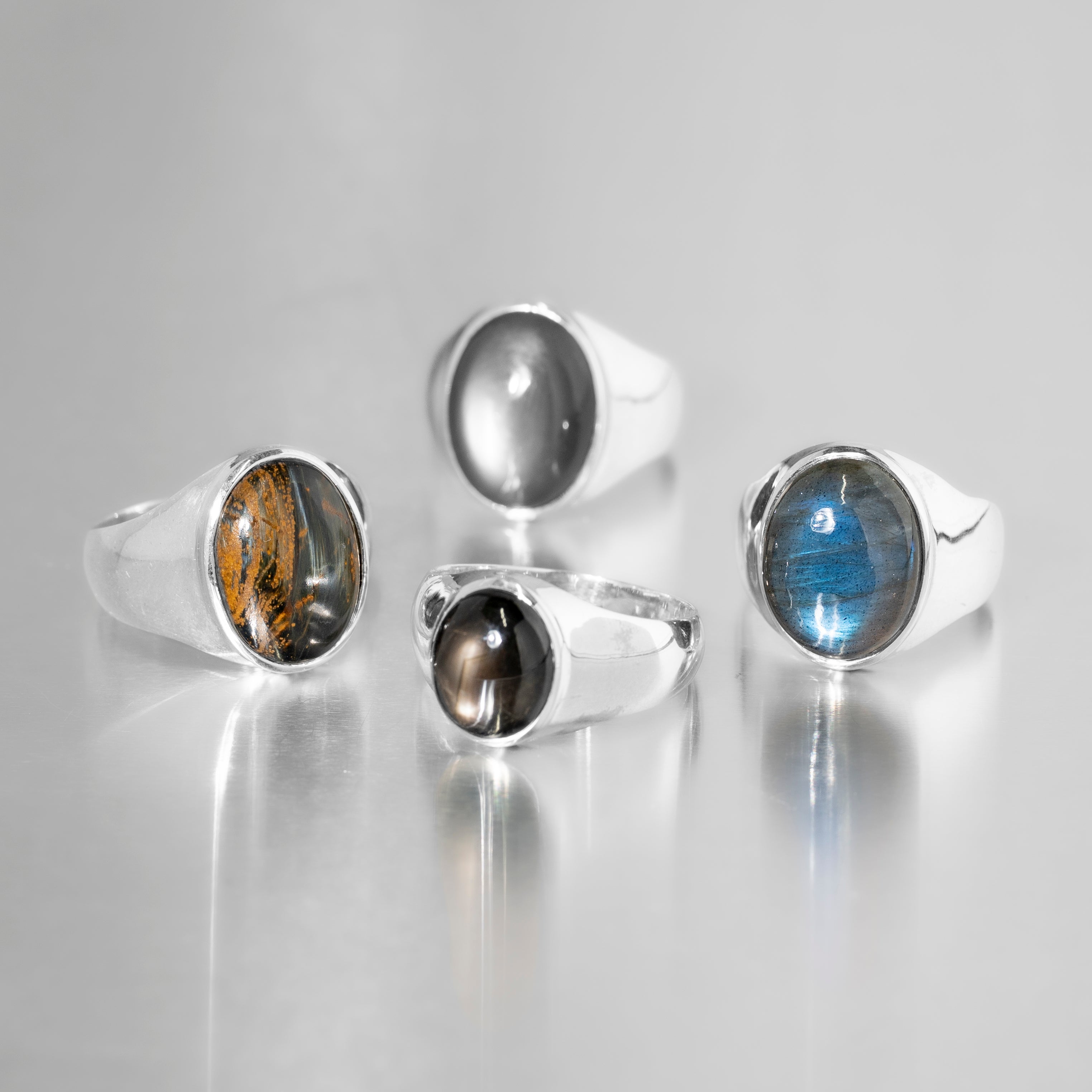 Oval Cabochon ring – HASH.