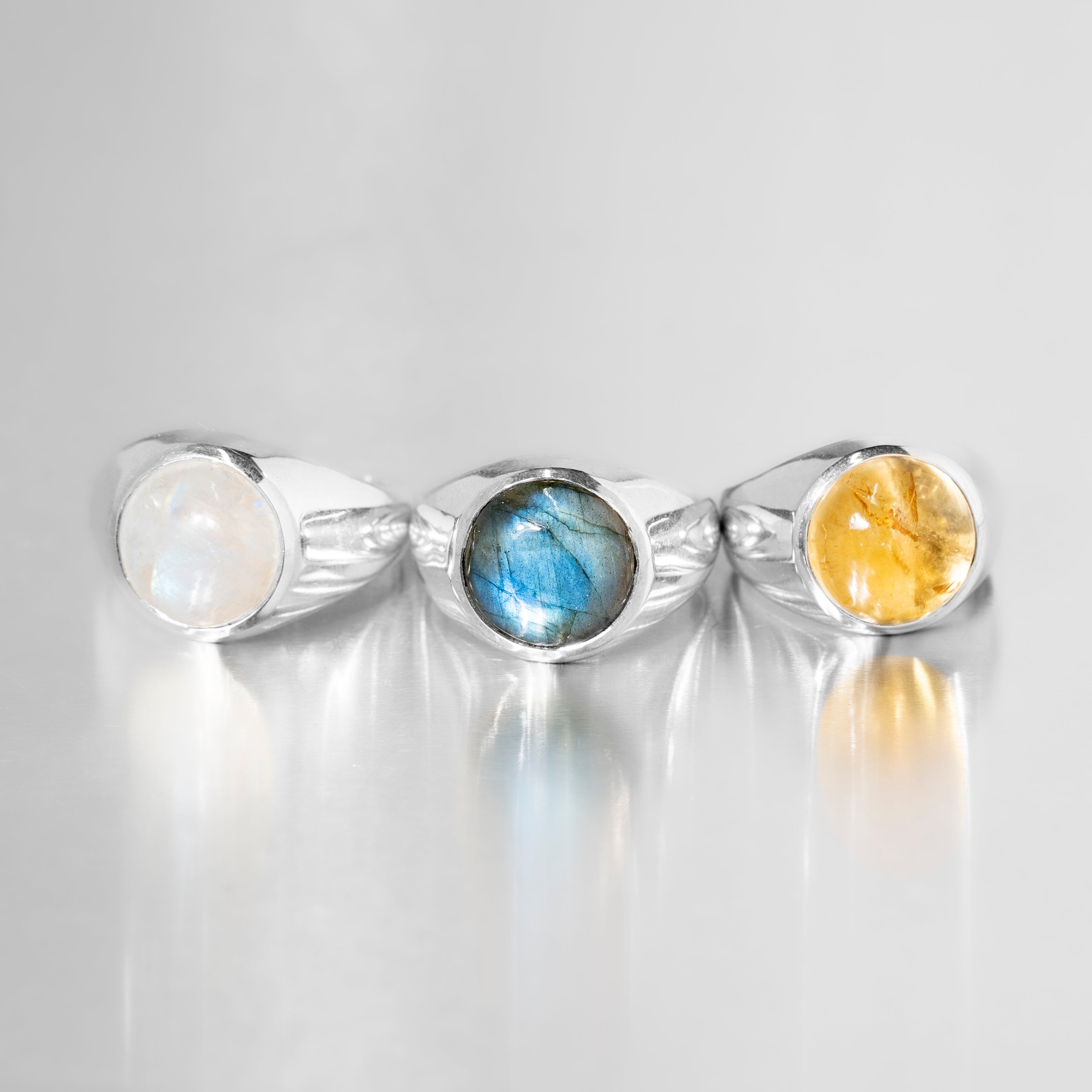 Round Cabochon ring – HASH.