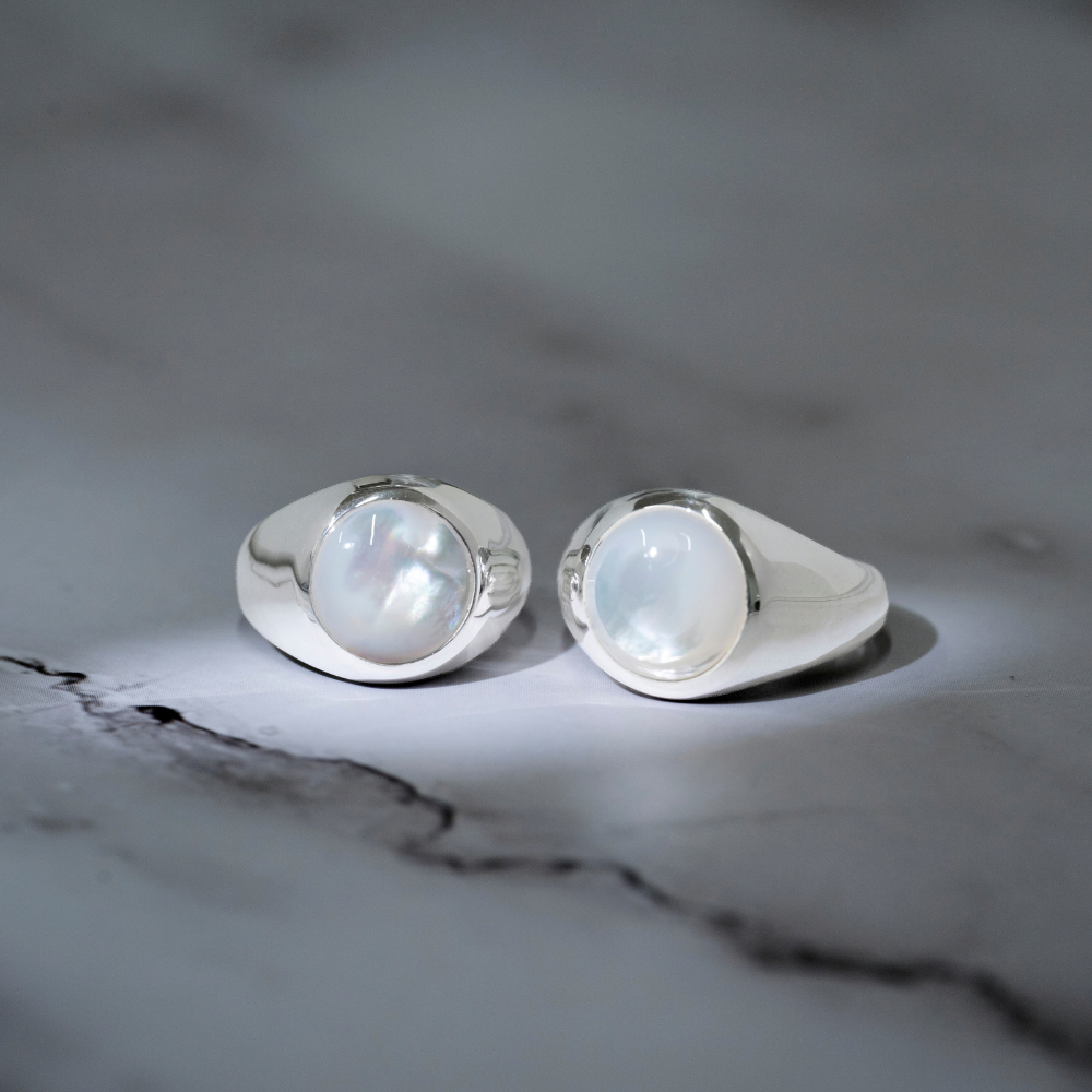 Mother of Pearl  Round Cabochon Ring