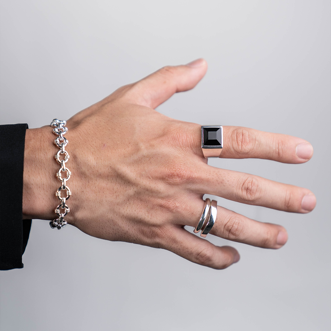 Black onyx square ring – HASH. Black onyx square ring – HASH.