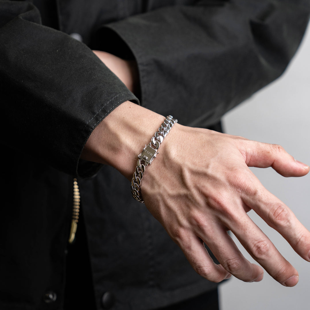 Curve Chain Bracelet