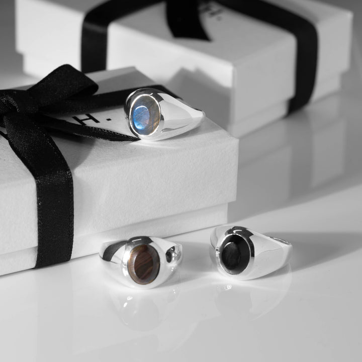 Black onyx oval cut ring