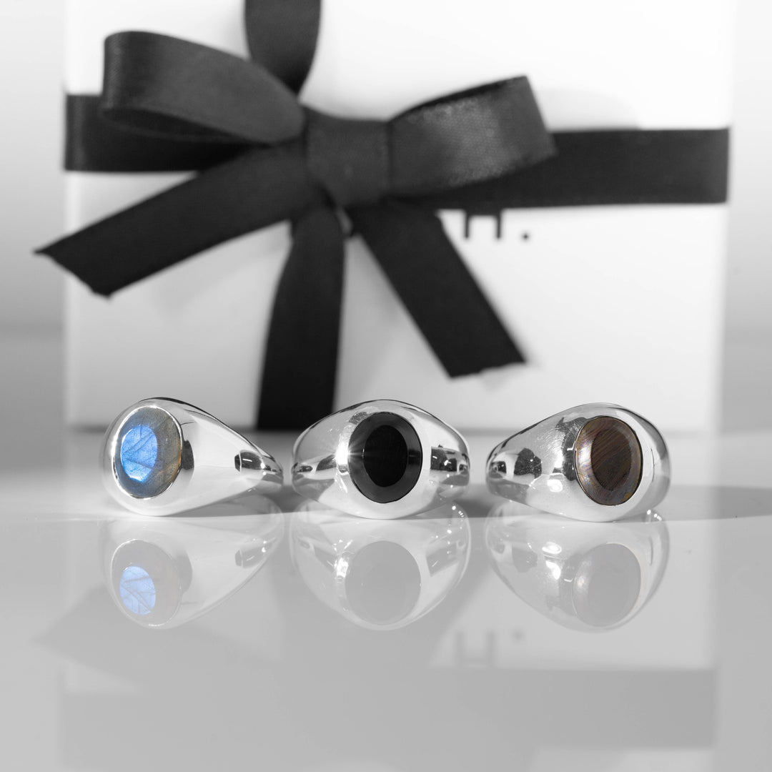 Black onyx oval cut ring