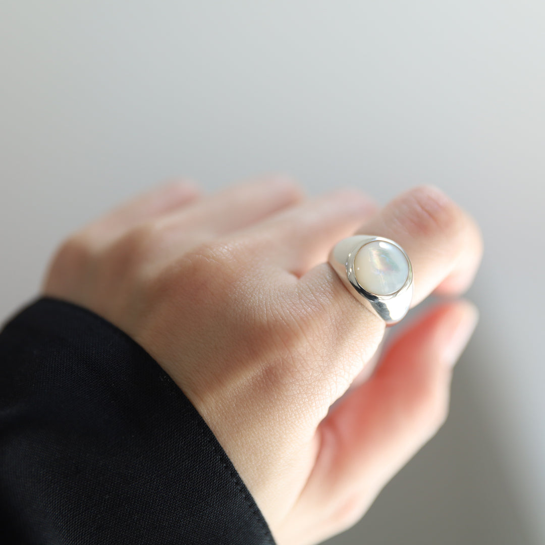 Mother of Pearl  Round Cabochon Ring