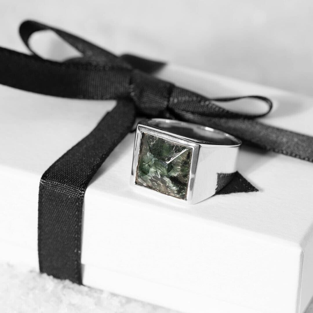 Seraphinite square ring