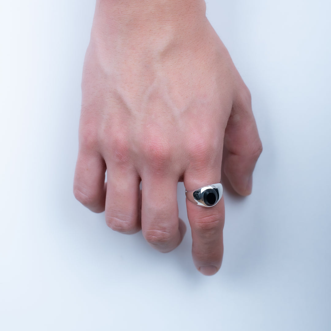 Black onyx oval cut ring